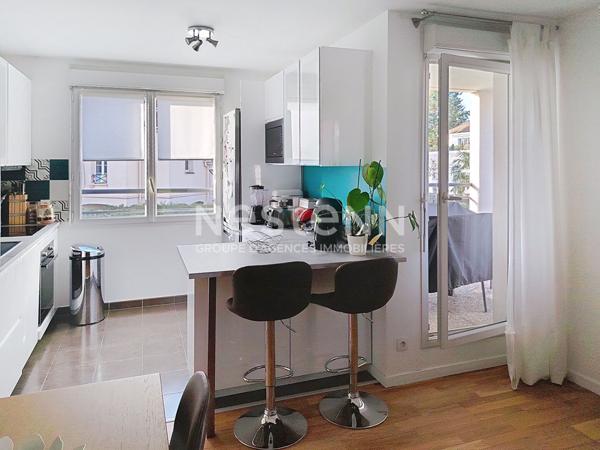 A VENDRE MONTIGNY VILLAGE SUPERBE 5 PIECES 93m² EN ETAGE AVEC DEUX TERRASSES ET ASCENSEUR