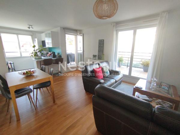 A VENDRE MONTIGNY VILLAGE SUPERBE 5 PIECES 93m² EN ETAGE AVEC DEUX TERRASSES ET ASCENSEUR