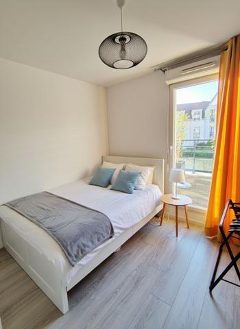 A VENDRE MONTIGNY VILLAGE SUPERBE 5 PIECES 93m² EN ETAGE AVEC DEUX TERRASSES ET ASCENSEUR