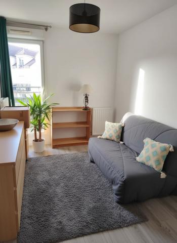 A VENDRE MONTIGNY VILLAGE SUPERBE 5 PIECES 93m² EN ETAGE AVEC DEUX TERRASSES ET ASCENSEUR