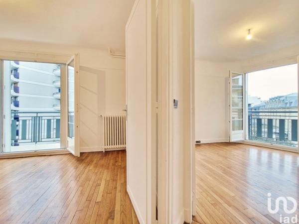 Appartement 3 pièces de 54 m² à Paris (75020)