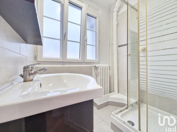 Appartement 3 pièces de 54 m² à Paris (75020)