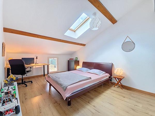 Maison de village à vendre - T5 de138 m² - Terrasse, garage & jardin - Hyper centre de Castanet-Tolosan.