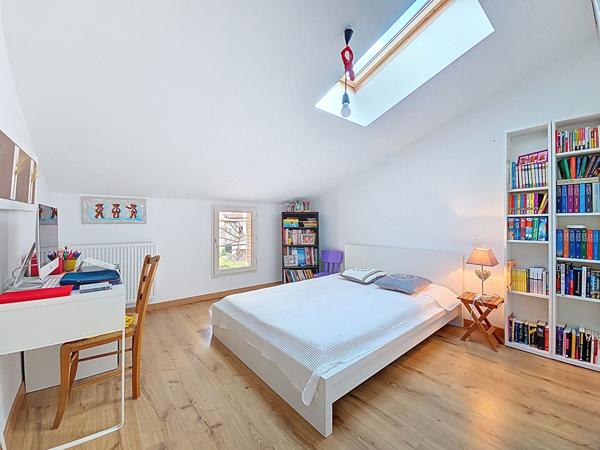 Maison de village à vendre - T5 de138 m² - Terrasse, garage & jardin - Hyper centre de Castanet-Tolosan.