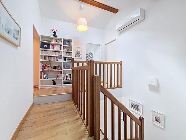 Maison de village à vendre - T5 de138 m² - Terrasse, garage & jardin - Hyper centre de Castanet-Tolosan.