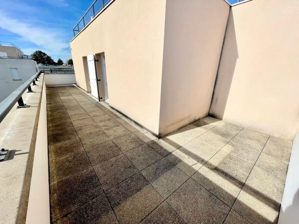 Au dernier étage avec ascenseur, 4 pièces de 73 m² avec terrasse