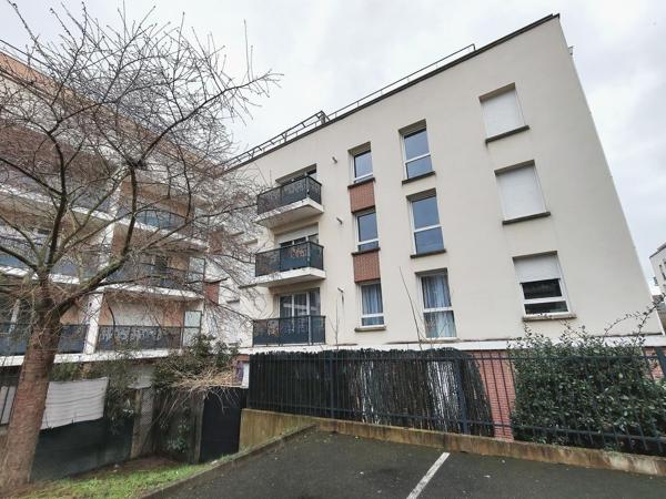 Au dernier étage avec ascenseur, 4 pièces de 73 m² avec terrasse