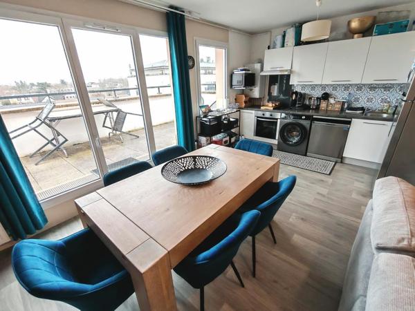 Au dernier étage avec ascenseur, 4 pièces de 73 m² avec terrasse