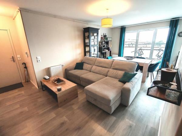 Au dernier étage avec ascenseur, 4 pièces de 73 m² avec terrasse