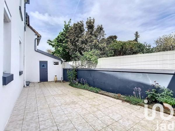 Maison 6 pièces de 160 m² à Créances (50710)