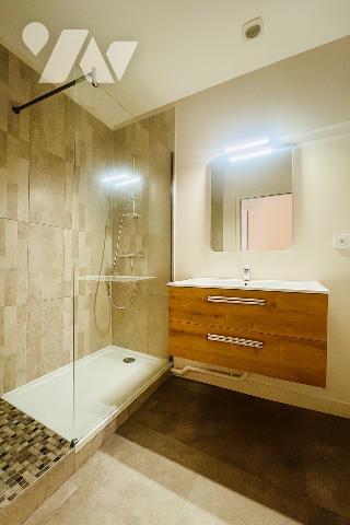 LA MEMBROLLE-SUR-CHOISILLE
Bourg de la Commune 
Proximité direct Bus Fil Bleu lignes 51 et 66