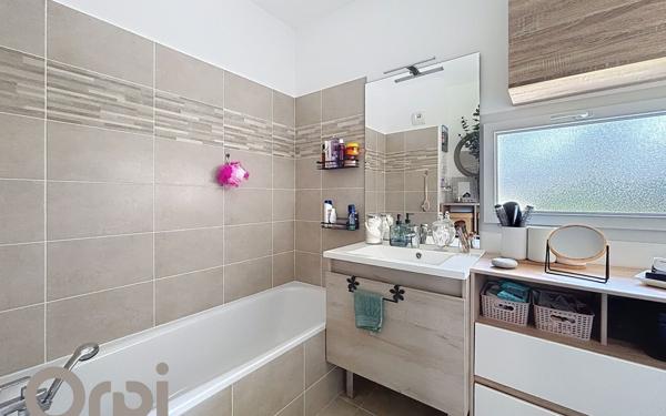 Appartement à vendre    4 pièces • 76 m2 Le Muy