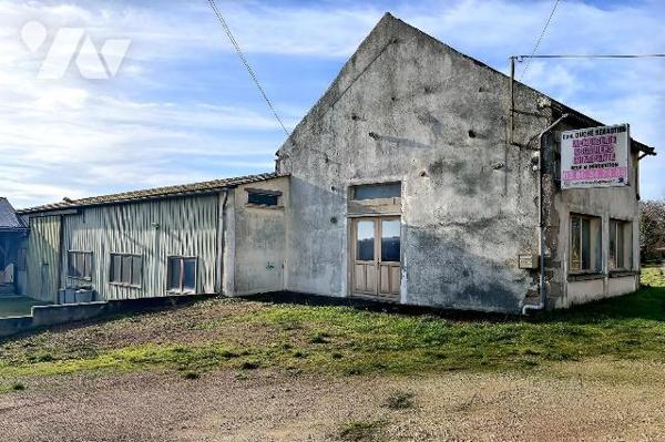 A VENDRE à SAINT-GERMAIN-DES-CHAMPS, à quelques kilomètres d'AVALLON :
Un ensemble immobilier ...