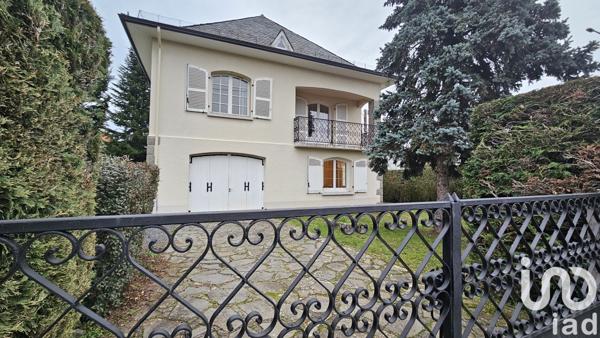 Maison 6 pièces de 181 m² à Aurillac (15000)