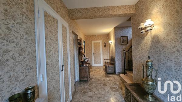 Maison 6 pièces de 181 m² à Aurillac (15000)