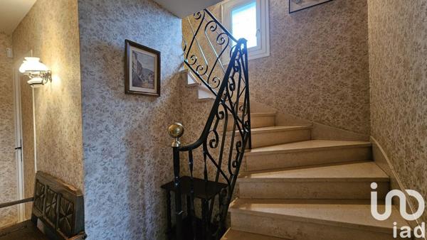 Maison 6 pièces de 181 m² à Aurillac (15000)