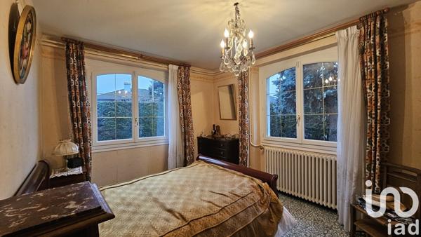 Maison 6 pièces de 181 m² à Aurillac (15000)