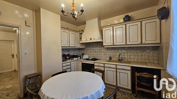 Maison 6 pièces de 181 m² à Aurillac (15000)