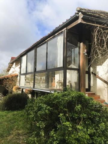 Propriété de 2 maisons, au coeur de 40 Ha de forêts et prairies