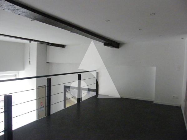 Local commercial 3 pièces 55 m2
