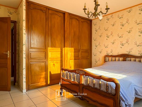 Maison
                                                                                                                                                                                                                                                                                                                        3 pièce(s)                                                                                                                                                                                                          2 chambre(s)                                                                                                                                                                                                          101  m²