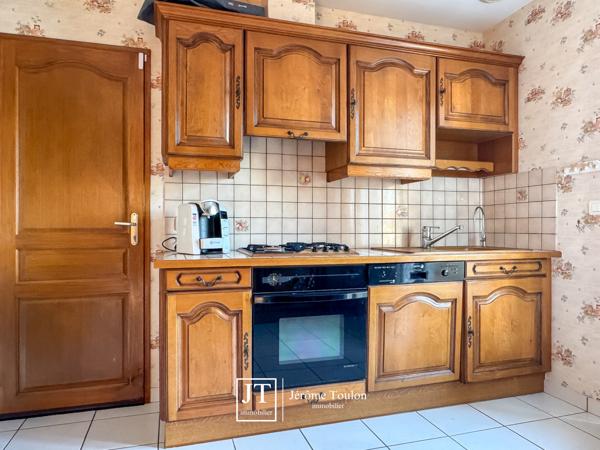 Maison
                                                                                                                                                                                                                                                                                                                        3 pièce(s)                                                                                                                                                                                                          2 chambre(s)                                                                                                                                                                                                          101  m²