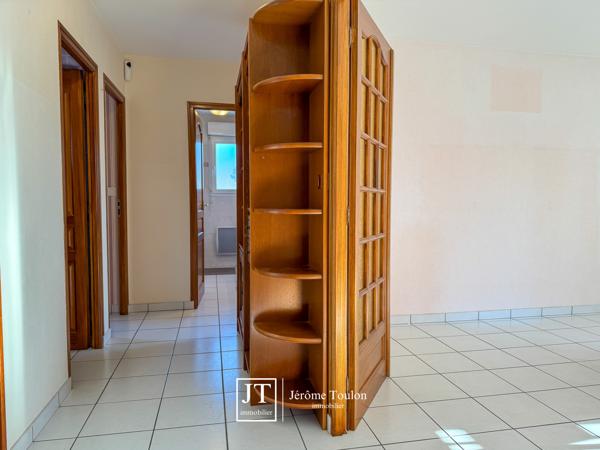 Maison
                                                                                                                                                                                                                                                                                                                        3 pièce(s)                                                                                                                                                                                                          2 chambre(s)                                                                                                                                                                                                          101  m²