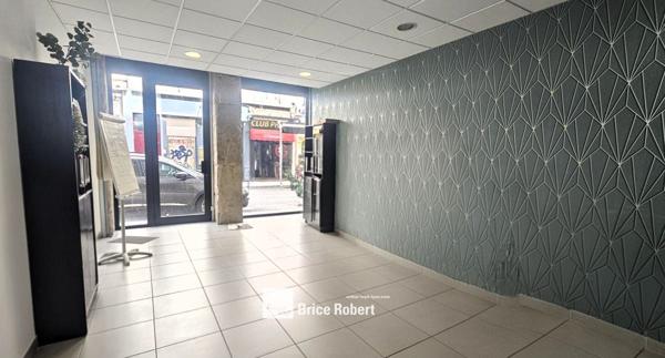 Bureaux à louer en rez-de-chaussée Lyon 6ème proche transports en commun