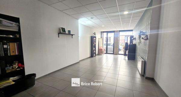 Bureaux à louer en rez-de-chaussée Lyon 6ème proche transports en commun
