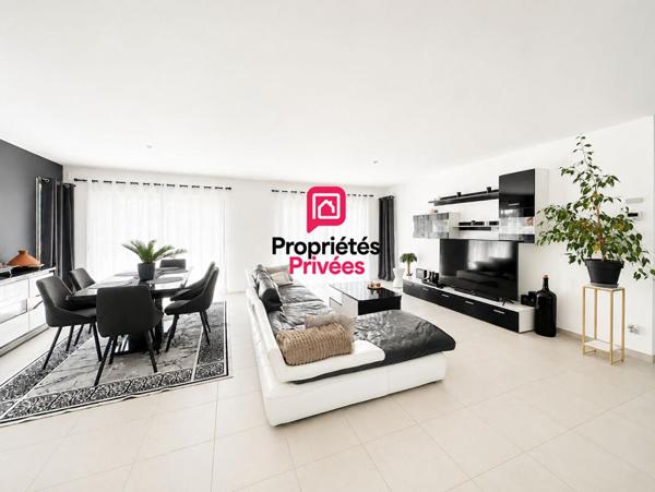 Maison contemporaine 4 chambres avec piscine et terrain constructible