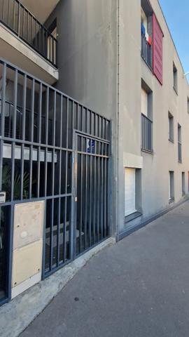 SEULEMENT CHEZ NOOVIMO!