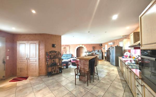 Maison à vendre    4 pièces • 152 m2 Oms