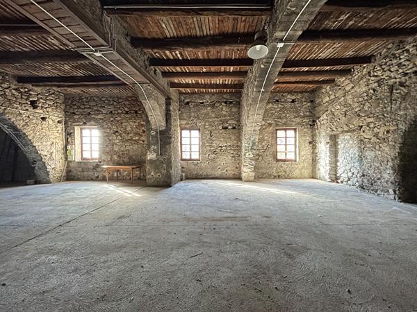 Murs 260 m2