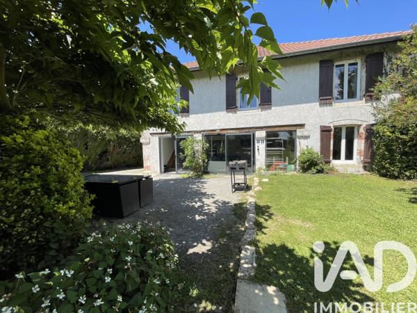 Maison à vendre 10 pièces 240 m² Saubrigues