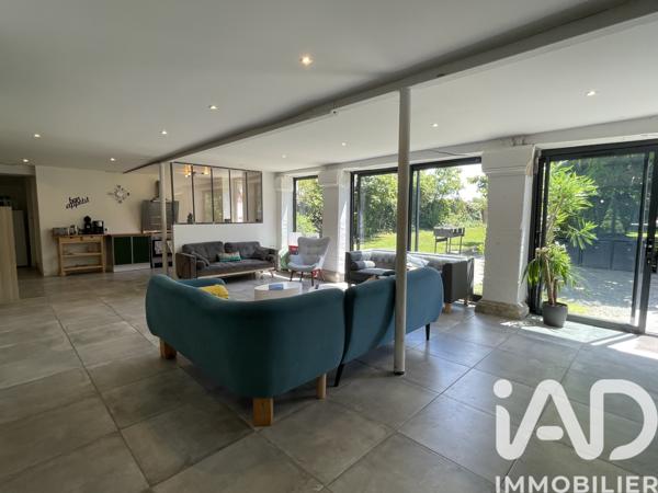 Maison à vendre 10 pièces 240 m² Saubrigues