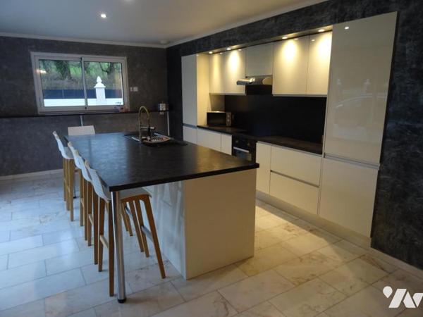 MAISON A VENDRE AU GENEST-SAINT-ISLE (53940)