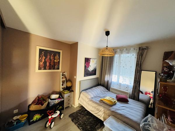 NIORT - Saint Liguaire - Maison familiale de 175 m2 + piscine