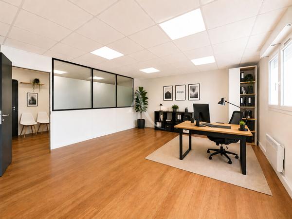 BOISSY-SAINT-LÉGER - BUREAUX PROFESSIONNELS DE 25 m2 - À 5 MINUTES A PIED DU RER A