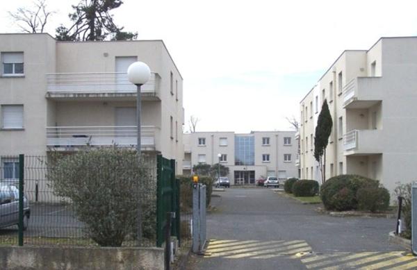 T1 - 440.61 € CC / MOIS - PESSAC CANDAU