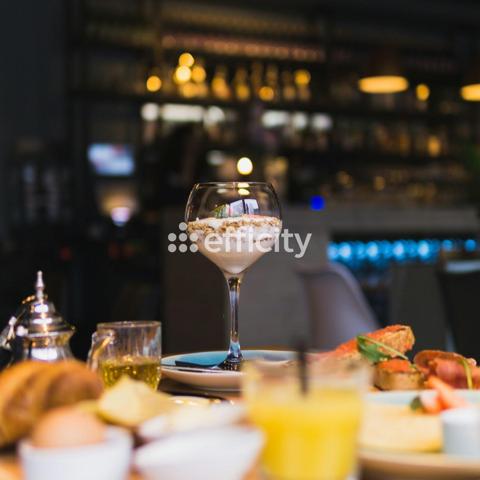 Fonds De Commerce - 100 m²