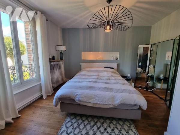 À Vendre à Romorantin-Lanthenay (41) ? maison de charme en Centre-Ville, cette magnifique maiso...