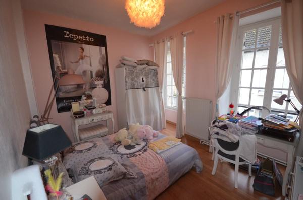 LA FERTE MILON (02), à vendre maison de caractère