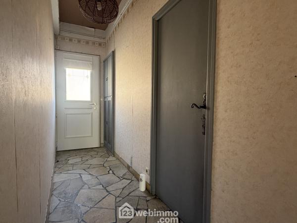 Maison de ville 216 m² à Neuville-de-Poitou 86170