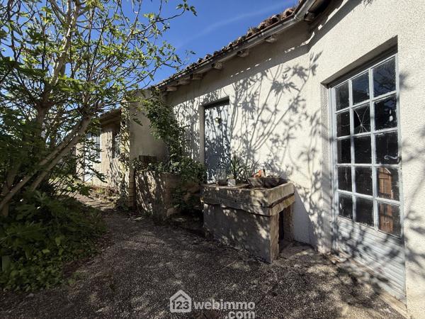 Maison de ville 216 m² à Neuville-de-Poitou 86170