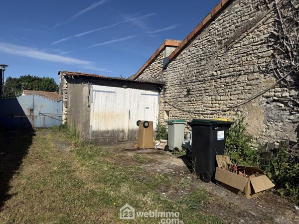 Maison de ville 216 m² à Neuville-de-Poitou 86170