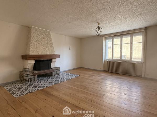 Maison de ville 216 m² à Neuville-de-Poitou 86170