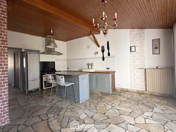 Maison de ville 216 m² à Neuville-de-Poitou 86170