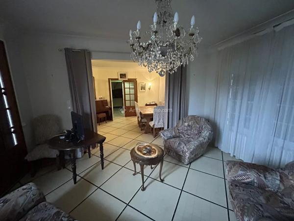 Vente Maison 5 pièces 140 m2 à La Chartre-sur-le-Loir