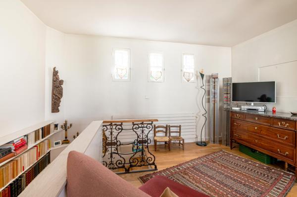 Ravissante maison avec jardin, terrasse , belle vue et 4 chambres