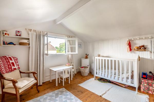 Ravissante maison avec jardin, terrasse , belle vue et 4 chambres